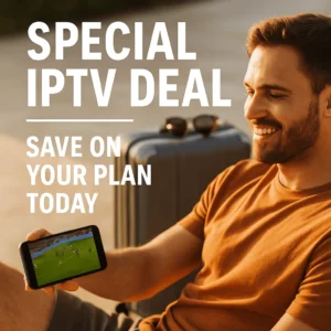 Hombre viendo IPTV en su móvil con pantalla girada horizontalmente – ambiente de verano con fondo claro