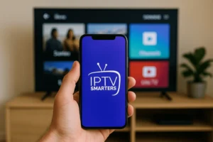 Smartphone mostrando IPTV Smarters Pro frente a TV con menús de Séries, Canais y VOD